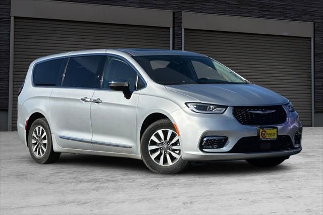 2023 Chrysler Pacifica Hybrid Limited