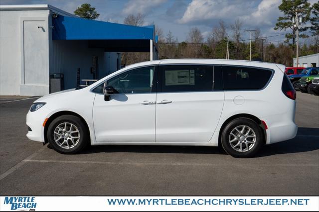 2025 Chrysler Voyager VOYAGER LX