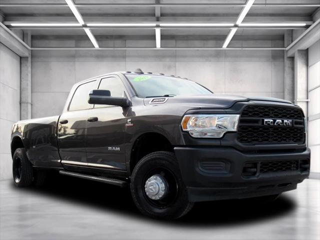 2019 RAM 3500 Tradesman Crew Cab 4x4 8 Box
