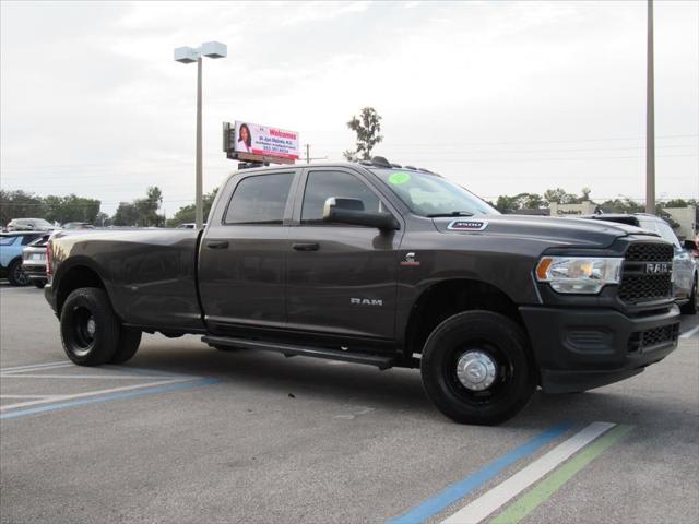 2019 RAM 3500 Tradesman Crew Cab 4x4 8 Box