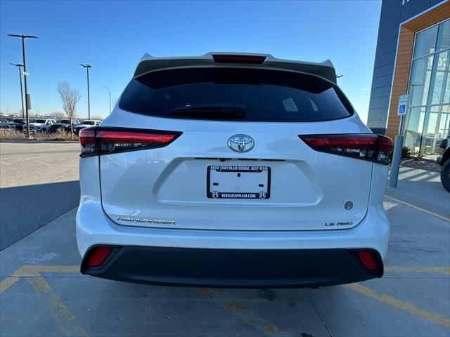 2020 Toyota Highlander LE