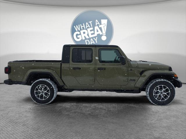 2026 Jeep Gladiator GLADIATOR SPORT S 4X4 2026 Jeep Gladiator GLADIATOR SPORT S 4X4