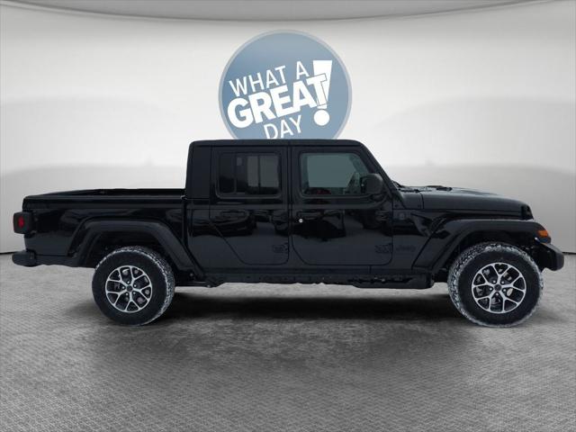 2026 Jeep Gladiator GLADIATOR SPORT S 4X4 2026 Jeep Gladiator GLADIATOR SPORT S 4X4