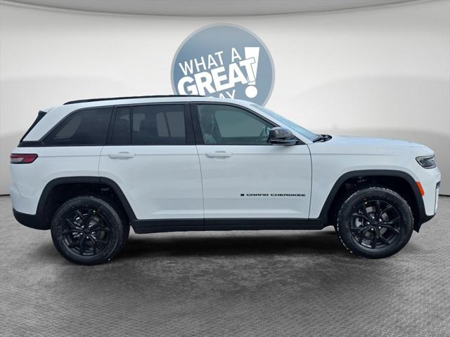 2026 Jeep Grand Cherokee GRAND CHEROKEE LAREDO ALTITUDE 4X4