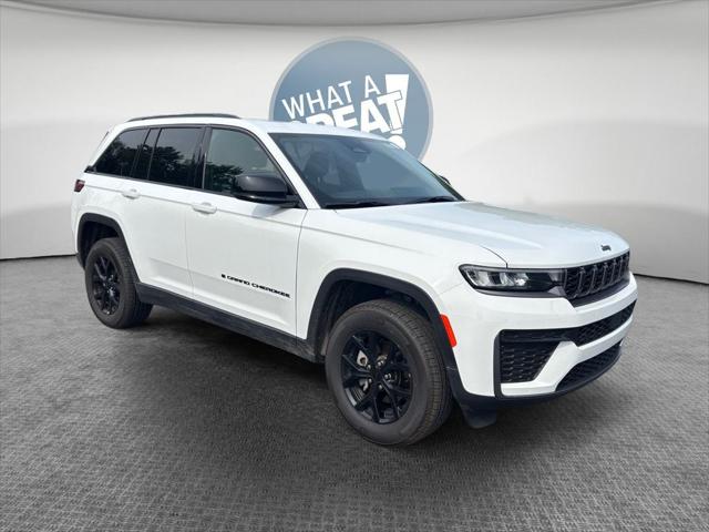 2026 Jeep Grand Cherokee GRAND CHEROKEE LAREDO ALTITUDE 4X4