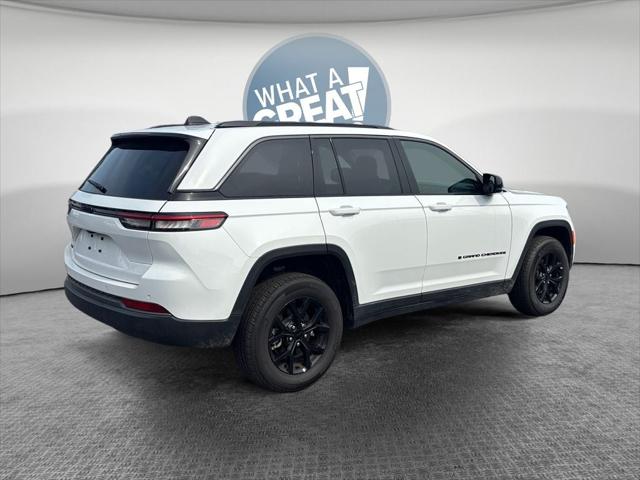 2026 Jeep Grand Cherokee GRAND CHEROKEE LAREDO ALTITUDE 4X4
