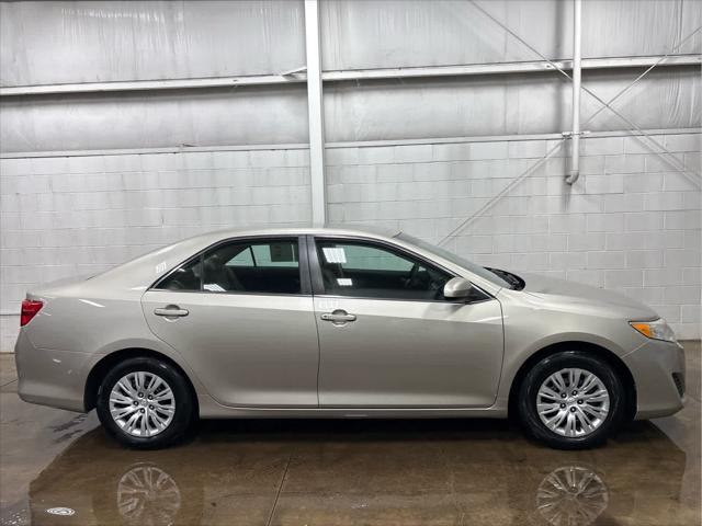 Used 2014 Toyota Camry For Sale in Wilmington, OH