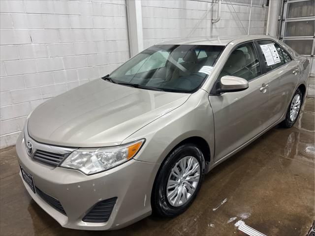 Used 2014 Toyota Camry For Sale in Wilmington, OH