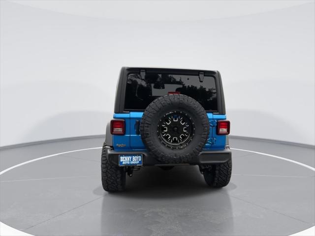 2025 Jeep Wrangler 4-Door Summit 4x4
