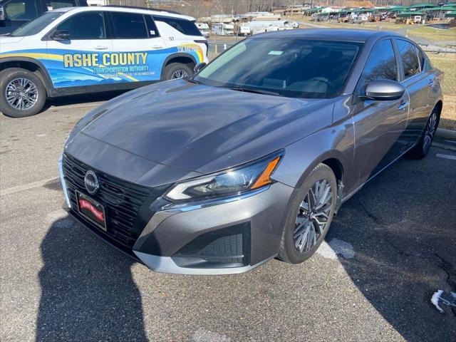 2023 Nissan Altima SV FWD