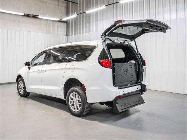 2026 Chrysler Voyager LX