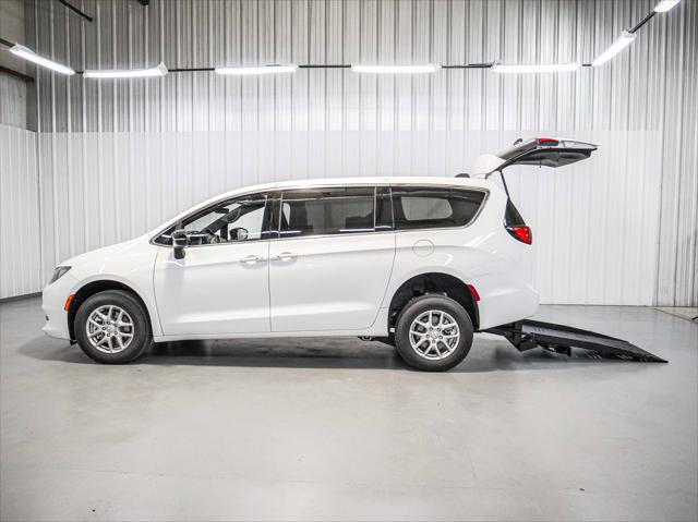 2026 Chrysler Voyager LX