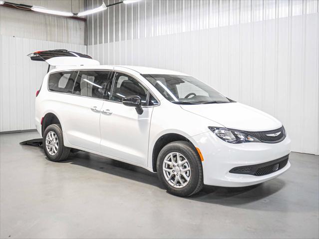 2026 Chrysler Voyager LX