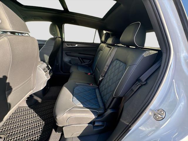 2026 Volkswagen Atlas Cross Sport SEL Premium R-Line