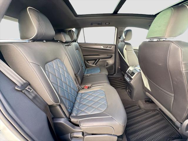 2026 Volkswagen Atlas Cross Sport SEL Premium R-Line