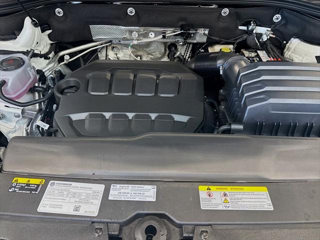 2026 Volkswagen Atlas Cross Sport SEL Premium R-Line