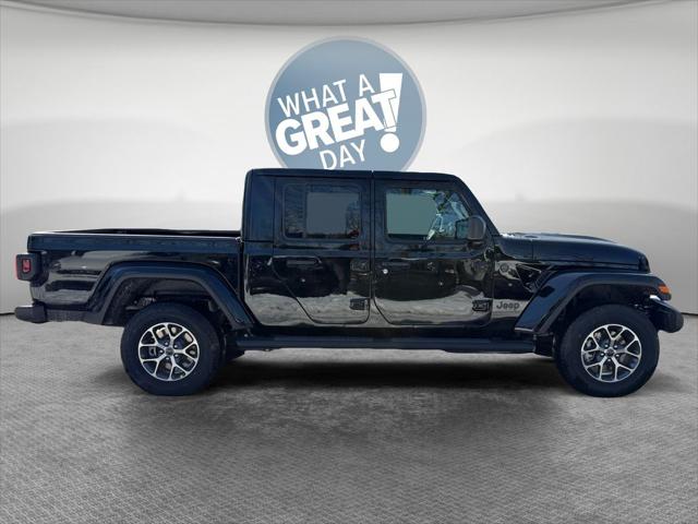 2026 Jeep Gladiator Sport S