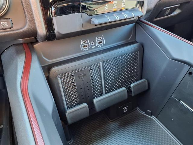 2026 Ram 1500 Rebel Crew Cab 4x4 5'7" Box