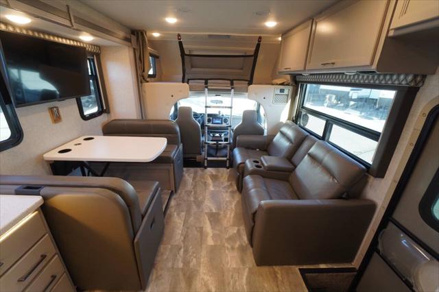 2023 Ford E-450 Cutaway KW29