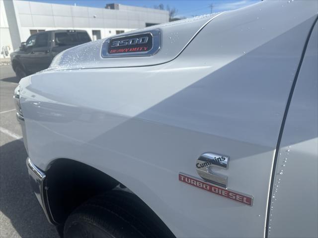 2026 Ram 3500 Tradesman Crew Cab 4x4 8' Box