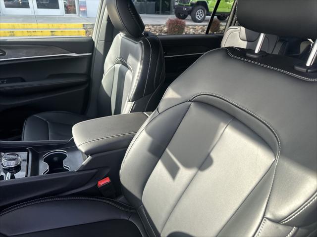 2025 Jeep Grand Cherokee L Limited 4x4