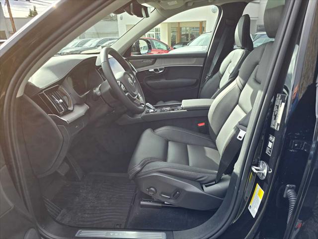 2026 Volvo XC90 Ultra, B6 AWD Gas (mild hybrid), Gasoline, Bright, 7 Seats