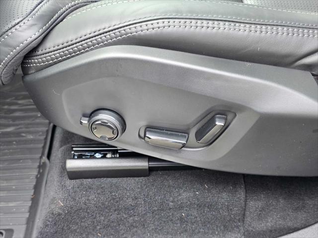 2026 Volvo XC90 Ultra, B6 AWD Gas (mild hybrid), Gasoline, Bright, 7 Seats