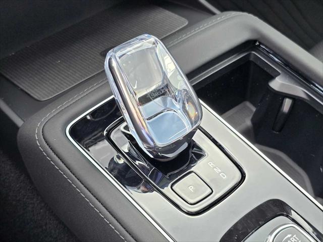 2026 Volvo XC90 Ultra, B6 AWD Gas (mild hybrid), Gasoline, Bright, 7 Seats
