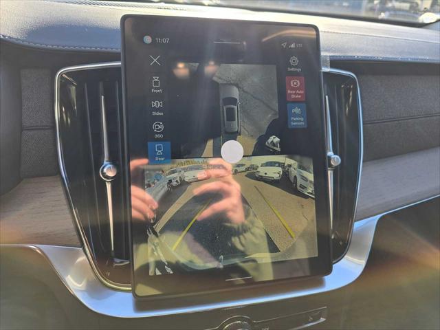 2026 Volvo XC90 Plug-In Hybrid Plus, T8 AWD, Electric/Gasoline, Bright, 7 Seats