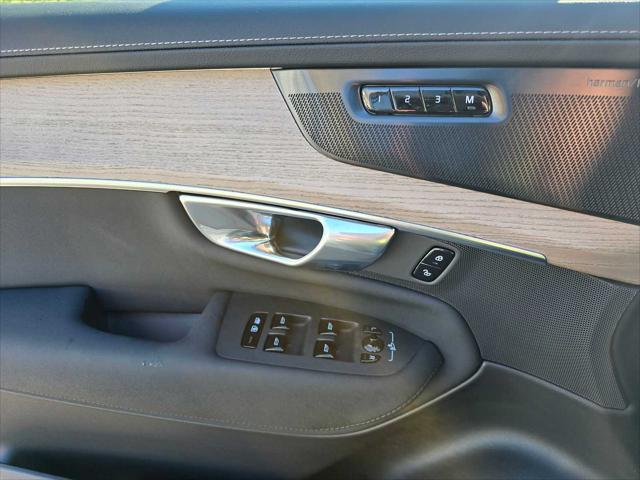 2026 Volvo XC90 Plug-In Hybrid Plus, T8 AWD, Electric/Gasoline, Bright, 7 Seats
