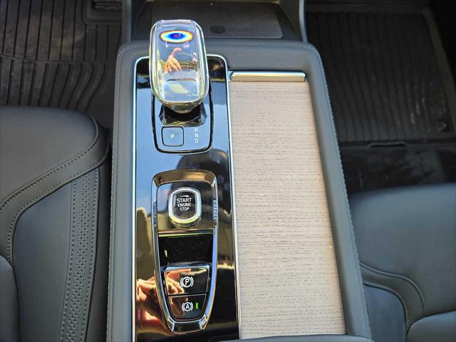 2026 Volvo XC90 Plug-In Hybrid Plus, T8 AWD, Electric/Gasoline, Bright, 7 Seats