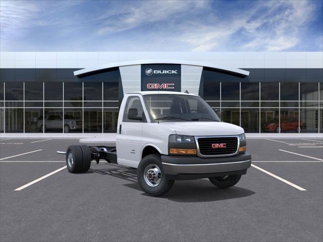 2025 GMC Savana Cutaway 4500 Van
