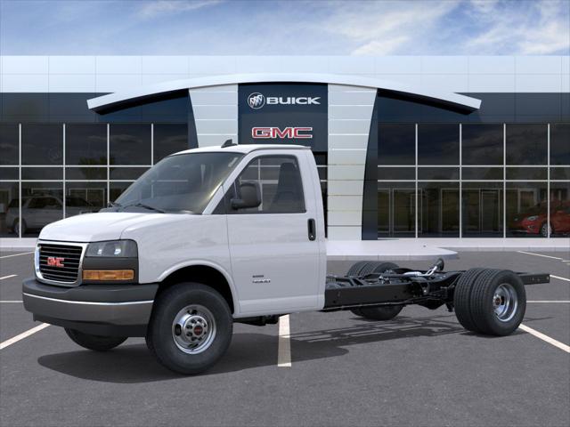 2025 GMC Savana Cutaway 4500 Van