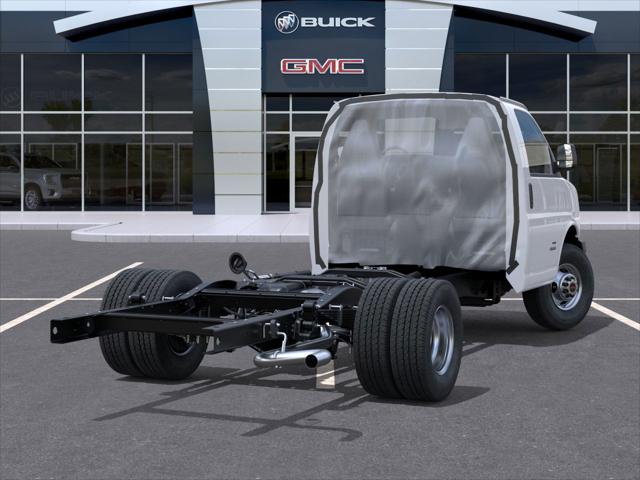 2025 GMC Savana Cutaway 4500 Van