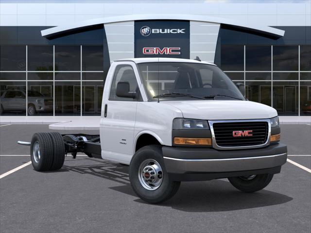 2025 GMC Savana Cutaway 4500 Van
