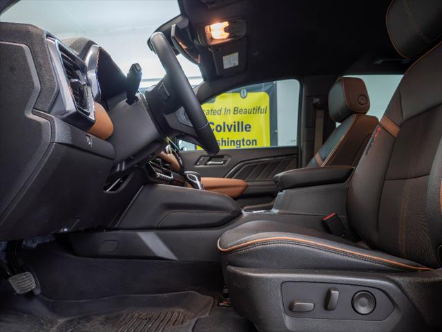 2024 GMC Canyon 4WD AT4