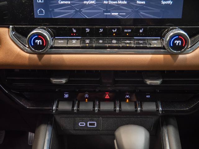 2024 GMC Canyon 4WD AT4