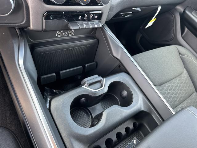 2026 Ram 1500 Big Horn Crew Cab 4x4 5'7" Box