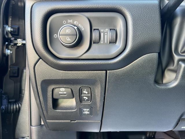 2026 Ram 1500 Big Horn Crew Cab 4x4 5'7" Box
