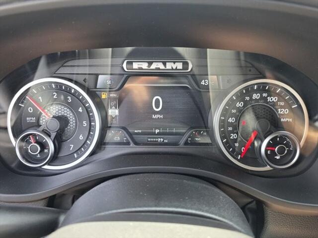 2026 Ram 1500 Big Horn Crew Cab 4x4 5'7" Box