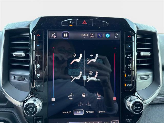 2026 Ram 1500 Big Horn Crew Cab 4x4 5'7" Box