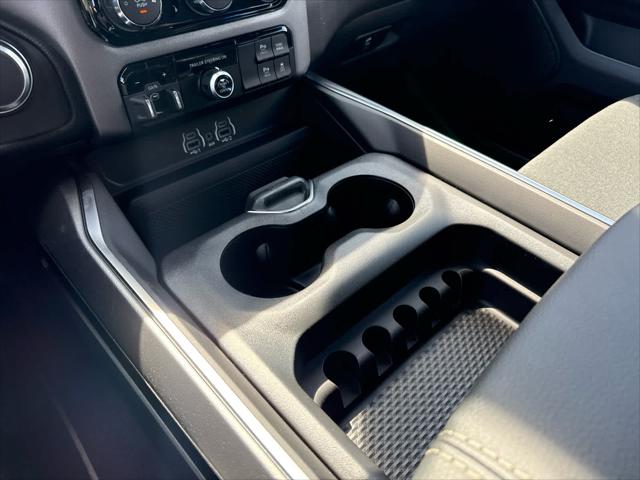 2026 Ram 1500 Big Horn Crew Cab 4x4 5'7" Box