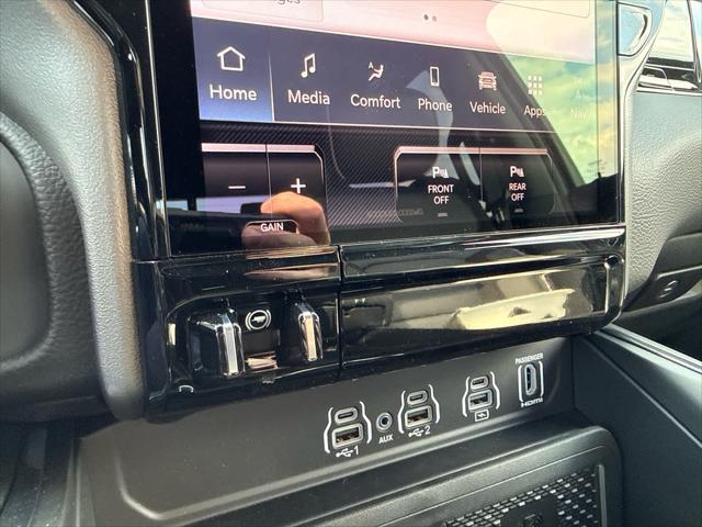2026 Ram 1500 Laramie Crew Cab 4x4 5'7" Box