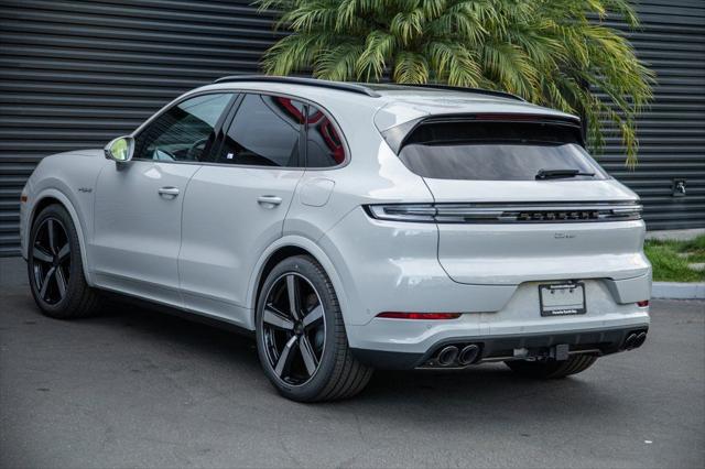 2026 Porsche Cayenne E-Hybrid Turbo