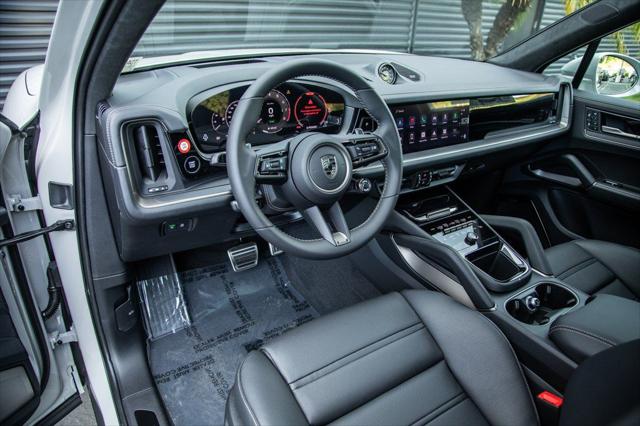 2026 Porsche Cayenne E-Hybrid Turbo