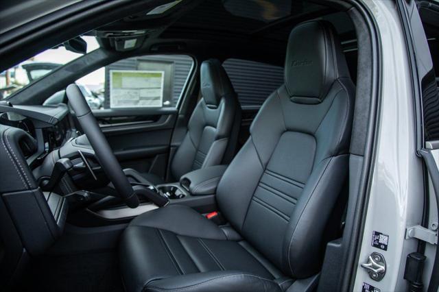 2026 Porsche Cayenne E-Hybrid Turbo