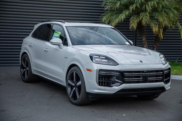 2026 Porsche Cayenne E-Hybrid Turbo