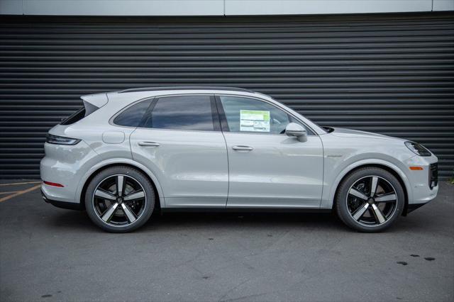 2026 Porsche Cayenne E-Hybrid Turbo