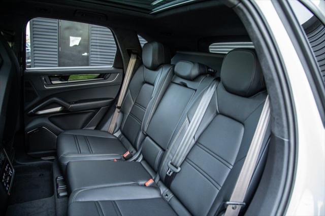 2026 Porsche Cayenne E-Hybrid Turbo
