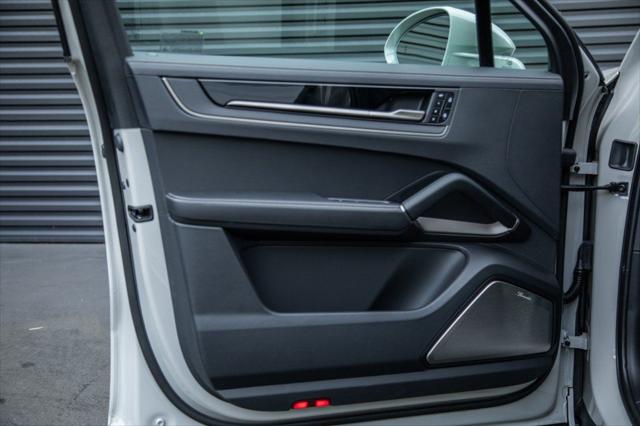 2026 Porsche Cayenne E-Hybrid Turbo
